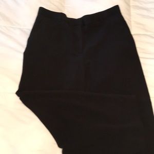 Simple yet elegant Counterpart capris